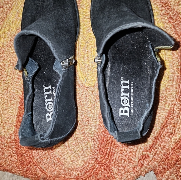 BORN Black Suede Zipper Boots 8.5M NICE!! - Picture 6 of 6